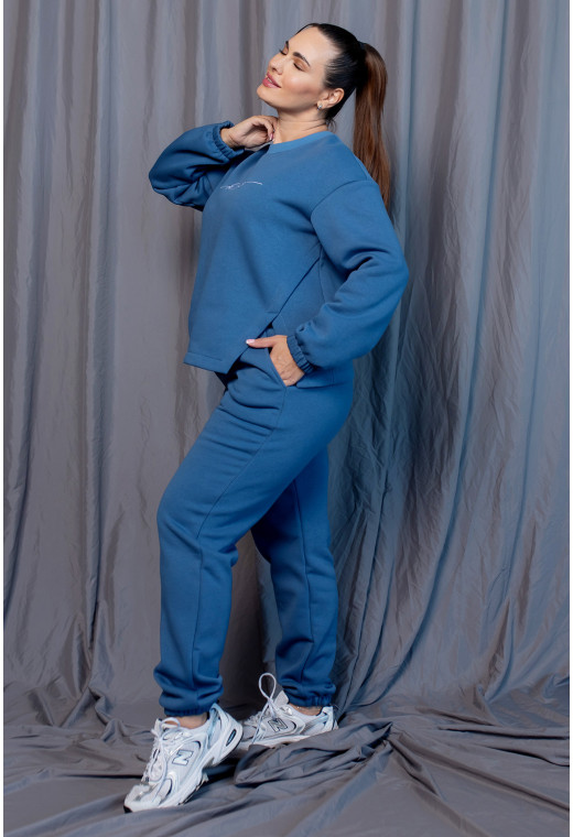 Костюм футер Kisses колір джинс — 809749. Maritel. Зображення 1 Костюм футер Kisses колір джинс — 809749. Maritel. Зображення 1