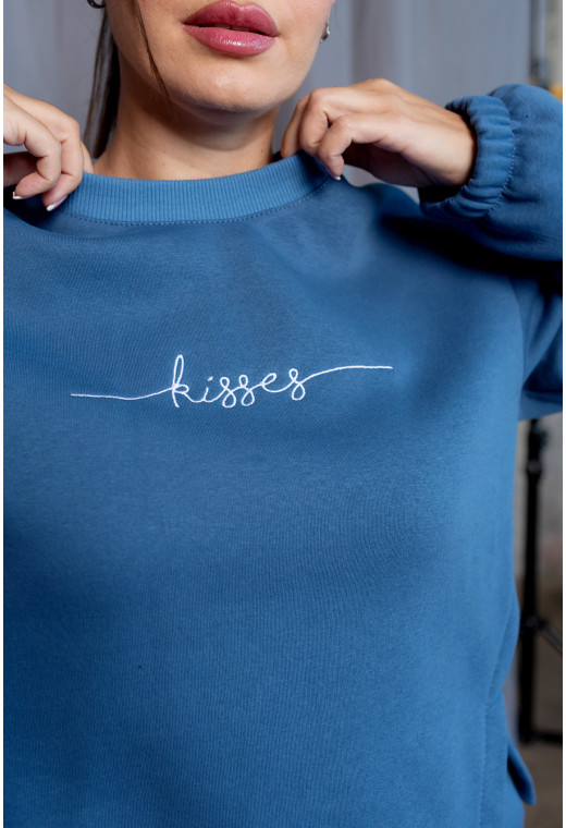 Костюм футер Kisses колір джинс — 809749. Maritel. Зображення 3 Костюм футер Kisses колір джинс — 809749. Maritel. Зображення 3