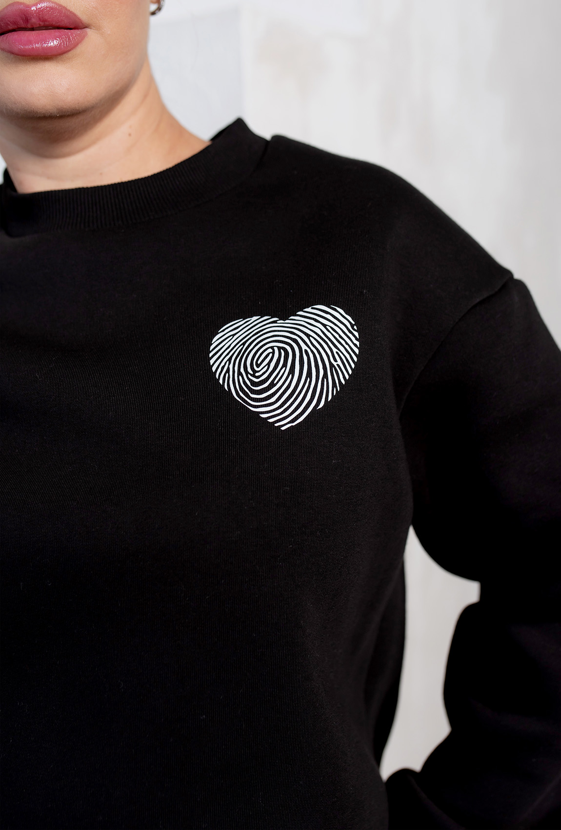 Чорний костюм футер з серцем —  175318. Maritel. Зображення 4 Чорний костюм футер з серцем —  175318. Maritel. Зображення 4