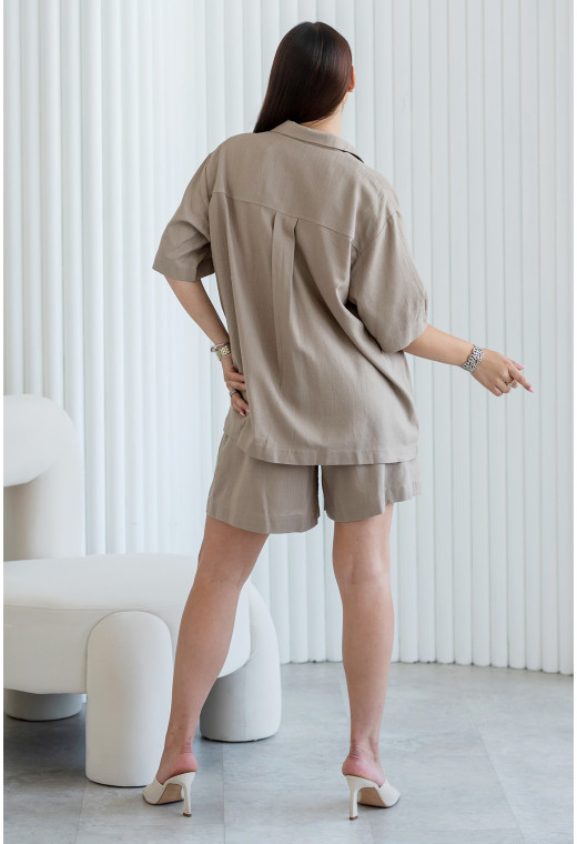 Лляний костюм з шортами мокко — 172114. Maritel. Зображення 2 Лляний костюм з шортами мокко — 172114. Maritel. Зображення 2