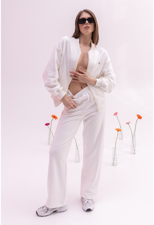 Молочный костюм петля на молнии — 810587. Maritel. Изображенние 3 Молочный костюм петля на молнии — 810587. Maritel. Изображенние 3