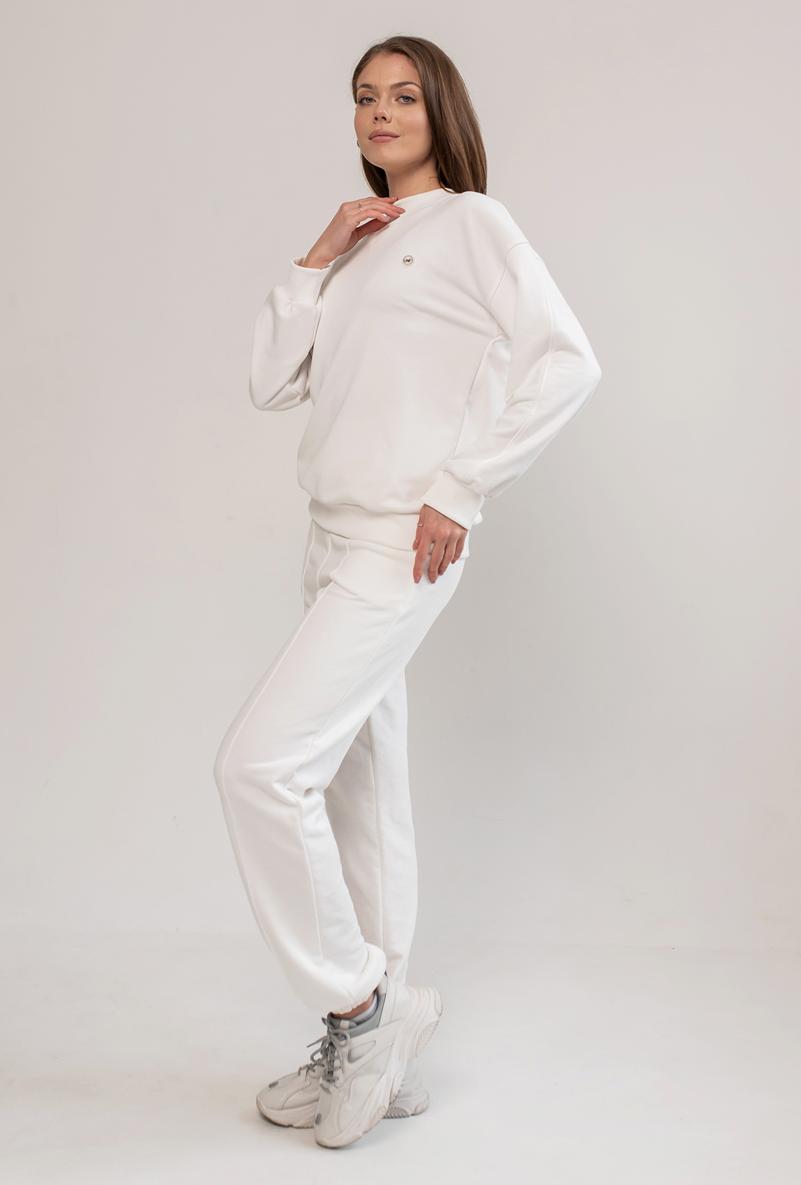 Молочный костюм петля со свитшотом —  854038. Maritel. Изображенние 1