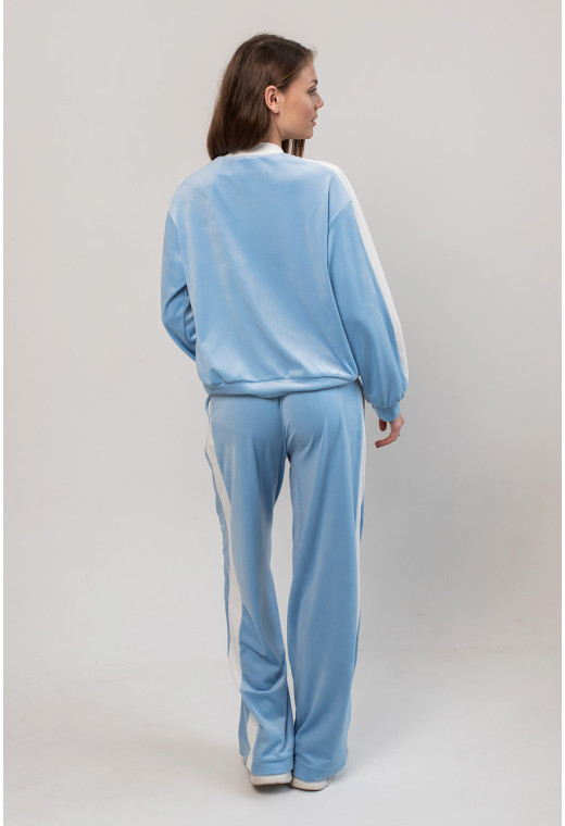 Голубой велюровый костюм с лампасами — 812249. Maritel. Изображенние 2 Голубой велюровый костюм с лампасами — 812249. Maritel. Изображенние 2