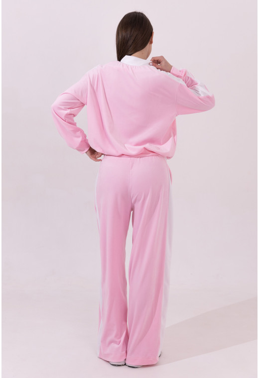 Розовый велюровый костюм с лампасами — 786823. Maritel. Изображенние 4 Розовый велюровый костюм с лампасами — 786823. Maritel. Изображенние 4