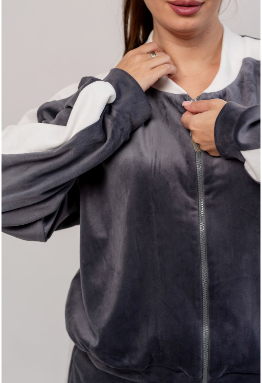 Сірий велюровий костюм з лампасами — 527161. Maritel. Зображення 3 Сірий велюровий костюм з лампасами — 527161. Maritel. Зображення 3