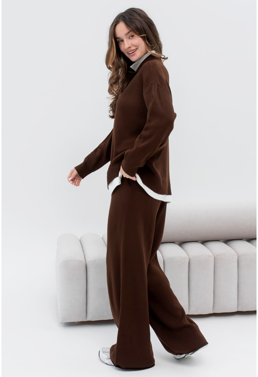 Шоколадный вязаный костюм с воротником — 201892. Maritel. Изображенние 1 Шоколадный вязаный костюм с воротником — 201892. Maritel. Изображенние 1