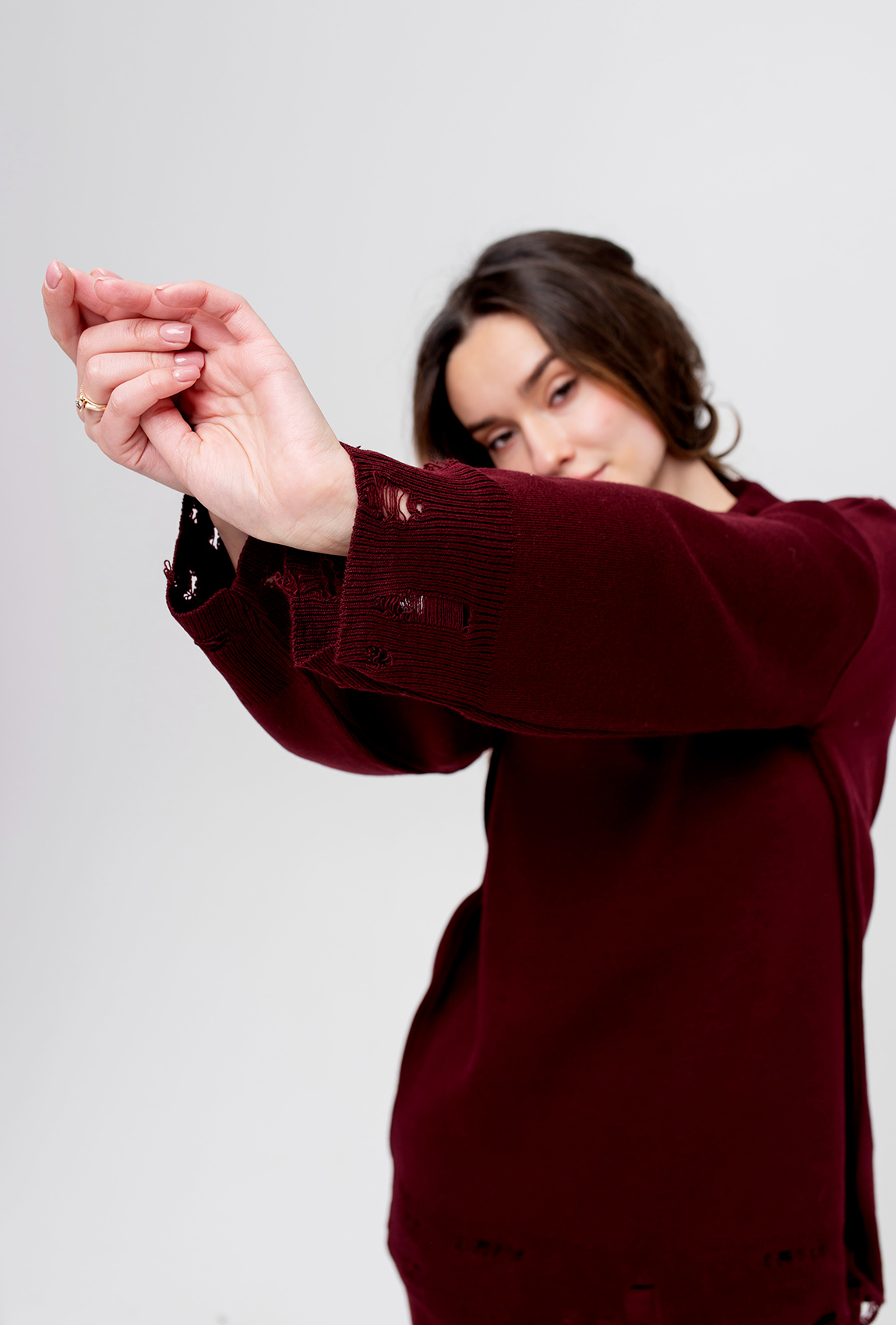  Бордовий в'язаний костюм з надрізами —  207330. Maritel. Зображення 4