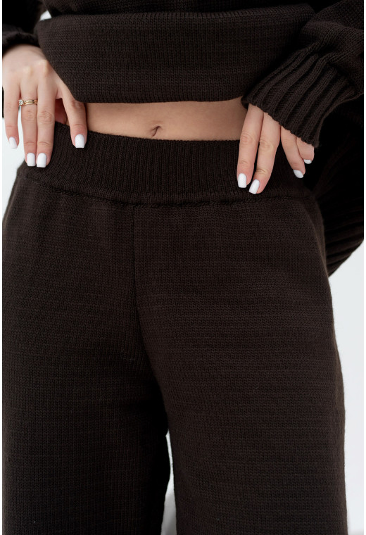 Шоколадний в'язаний костюм з розрізами — 328181. Maritel. Зображення 4 Шоколадний в'язаний костюм з розрізами — 328181. Maritel. Зображення 4