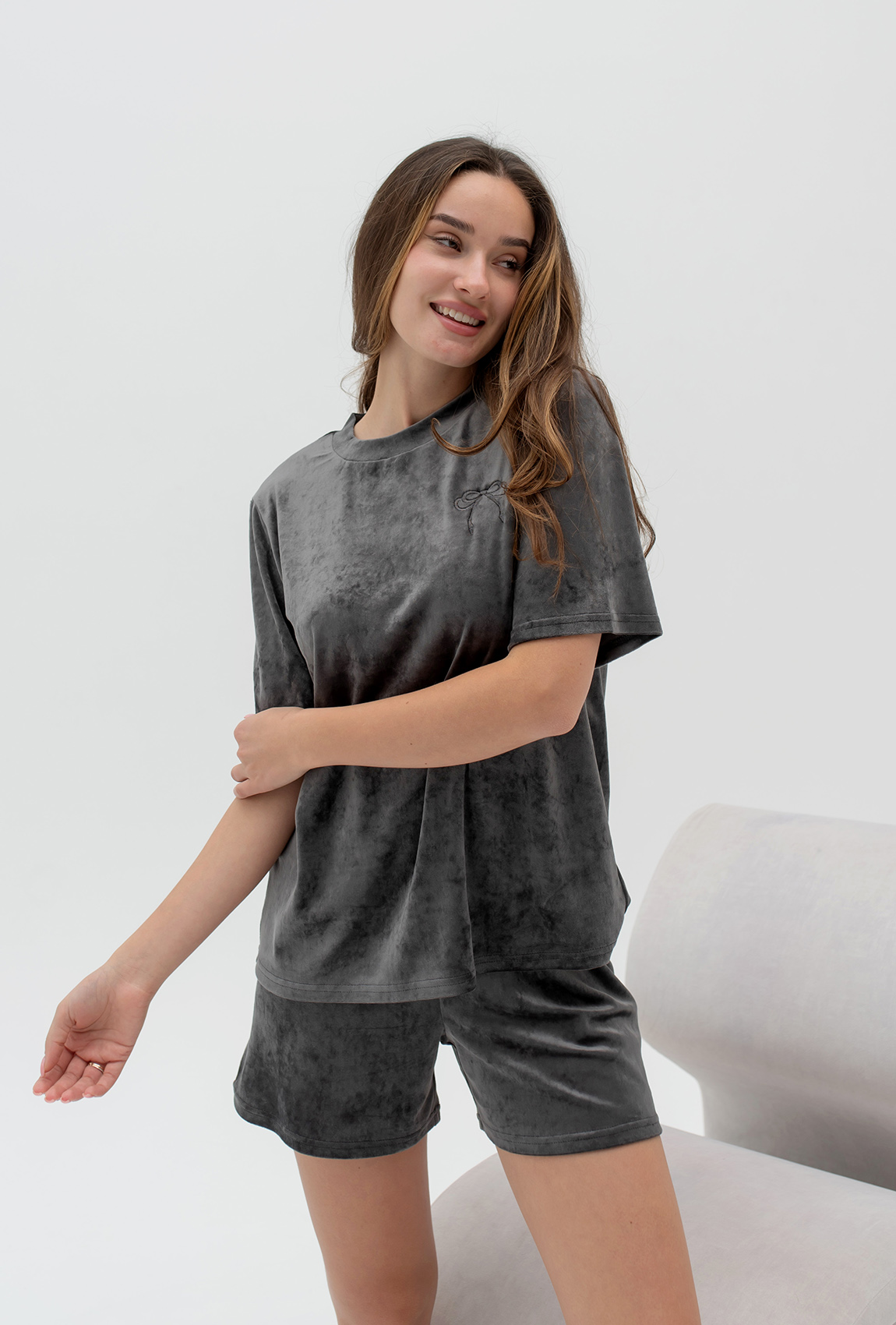 Графитовая пижама бант с шортами — 193453. Maritel Графитовая пижама бант с шортами — 193453. Maritel