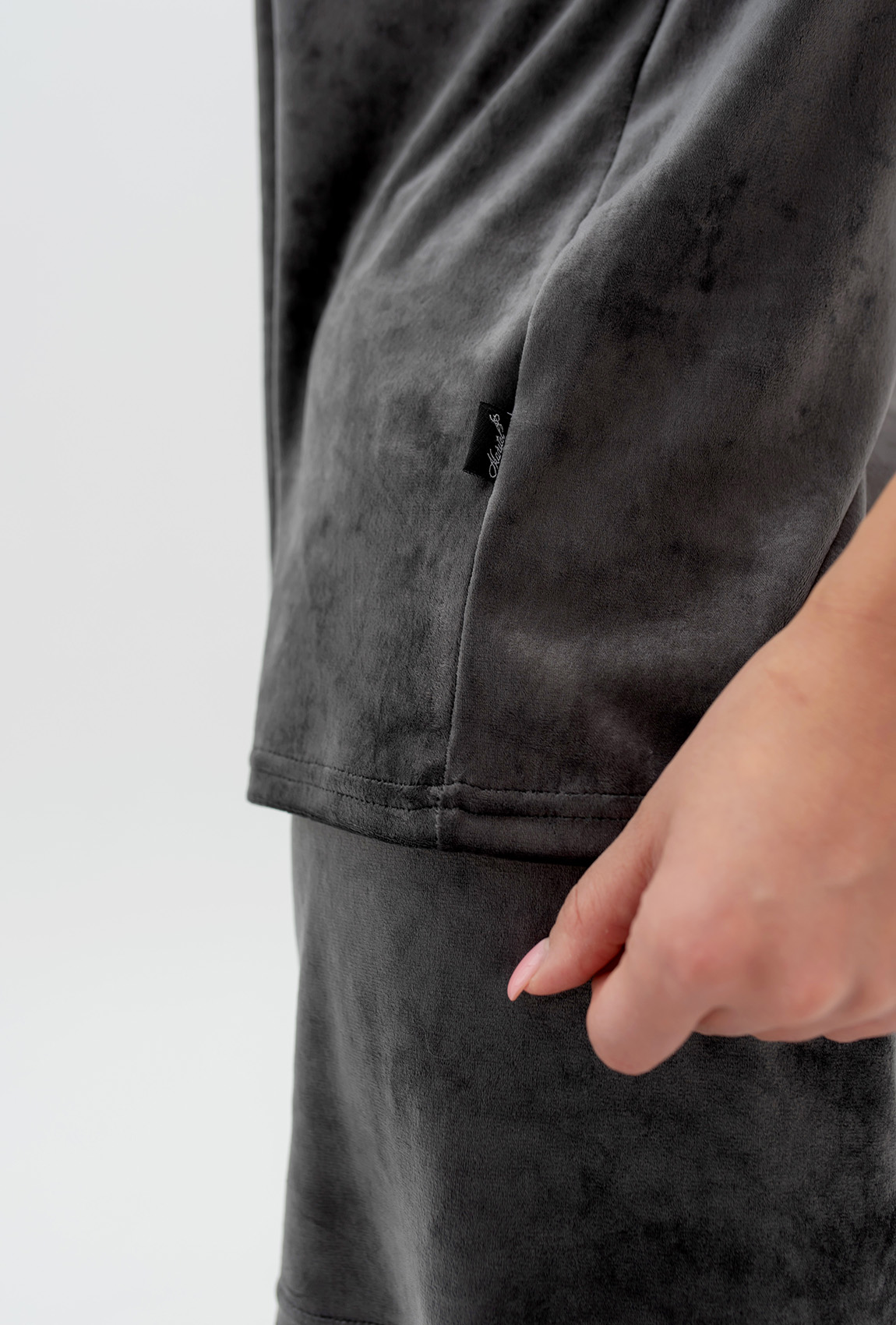 Графитовая пижама бант с шортами — 193453. Maritel. Изображенние 4 Графитовая пижама бант с шортами — 193453. Maritel. Изображенние 4