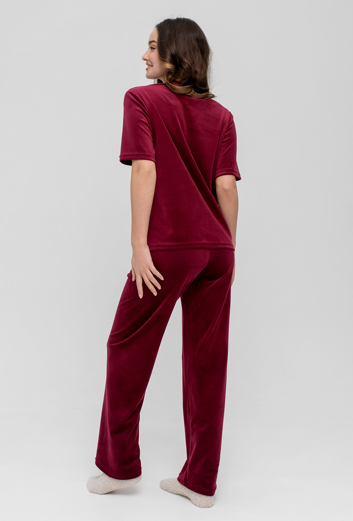 Бордовая пижама бант со штанами — 454782. Maritel. Изображенние 2 Бордовая пижама бант со штанами — 454782. Maritel. Изображенние 2
