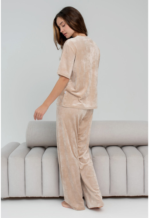 Бежевая пижама бант со штанами — 120141. Maritel. Изображенние 1 Бежевая пижама бант со штанами — 120141. Maritel. Изображенние 1