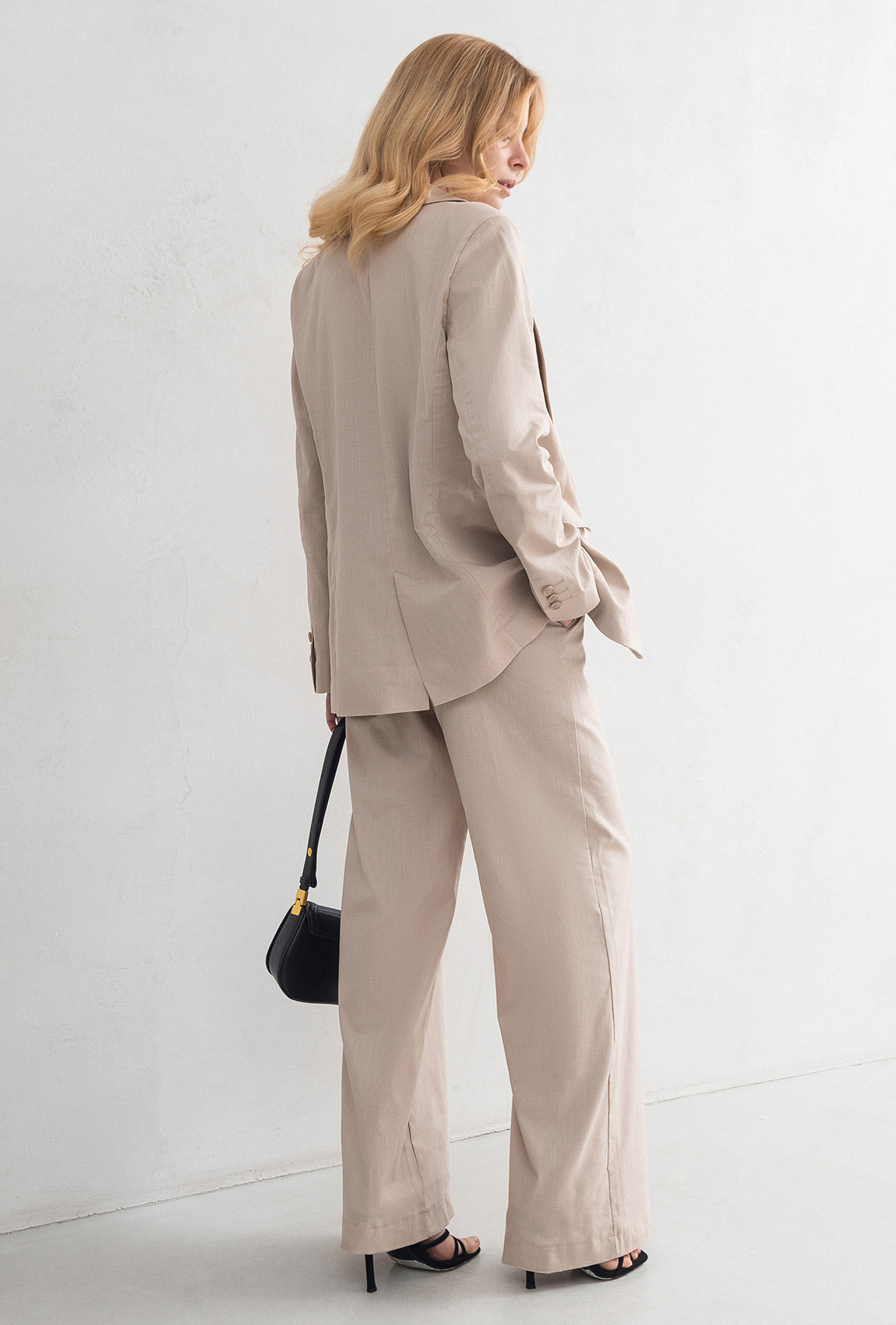 Бежевые льняные брюки палаццо —  248046. Maritel. Изображенние 1