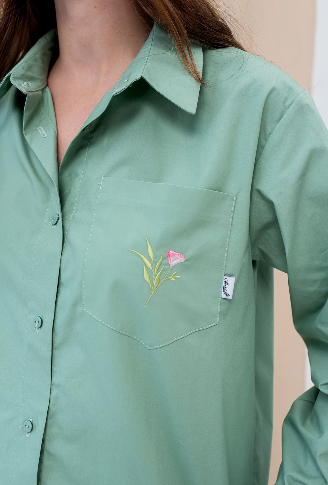 Оливковая рубашка котон с вышивкой —  796046. Maritel. Изображенние 2