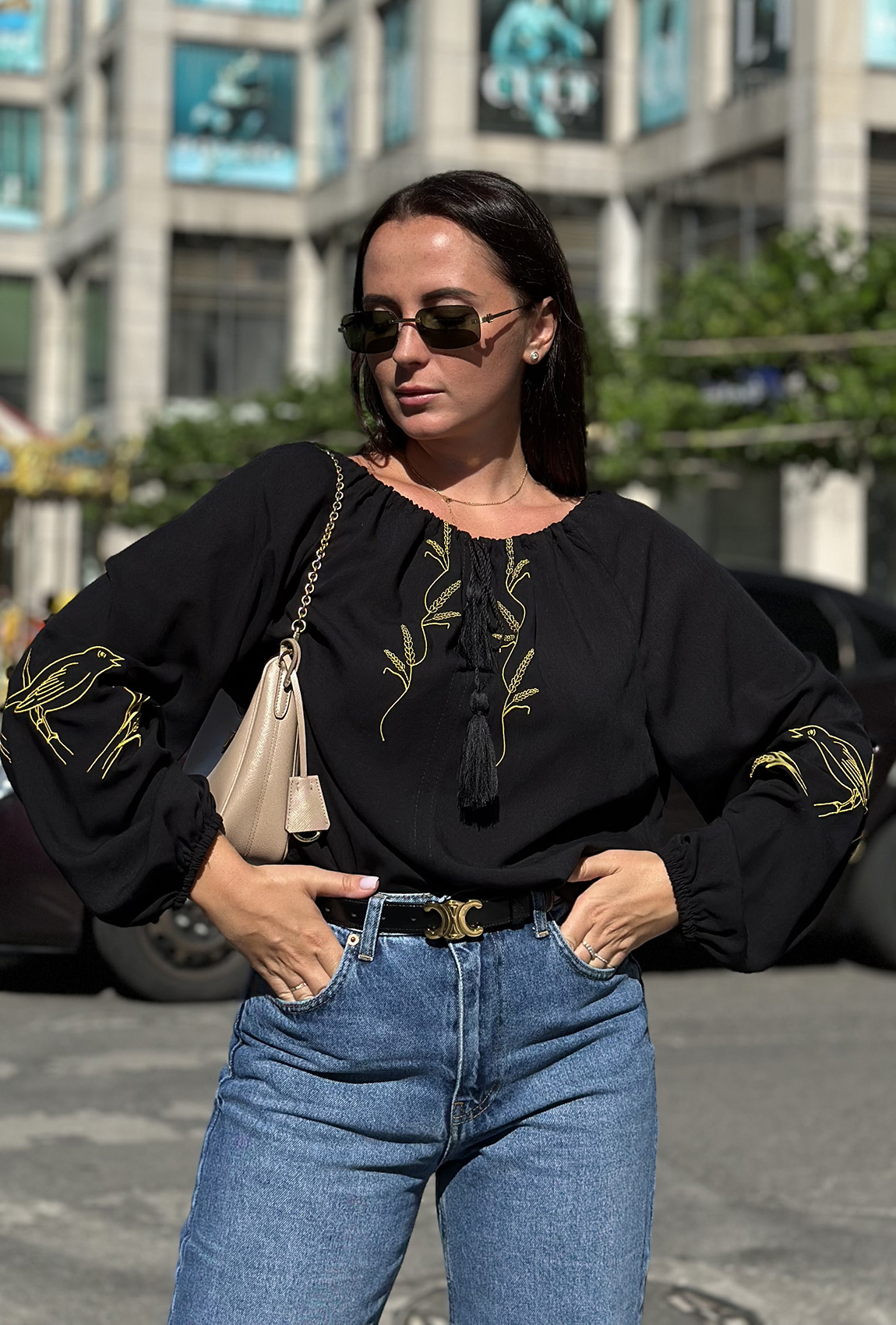 Чорна вишиванка Україна пташка  —  793901. Maritel