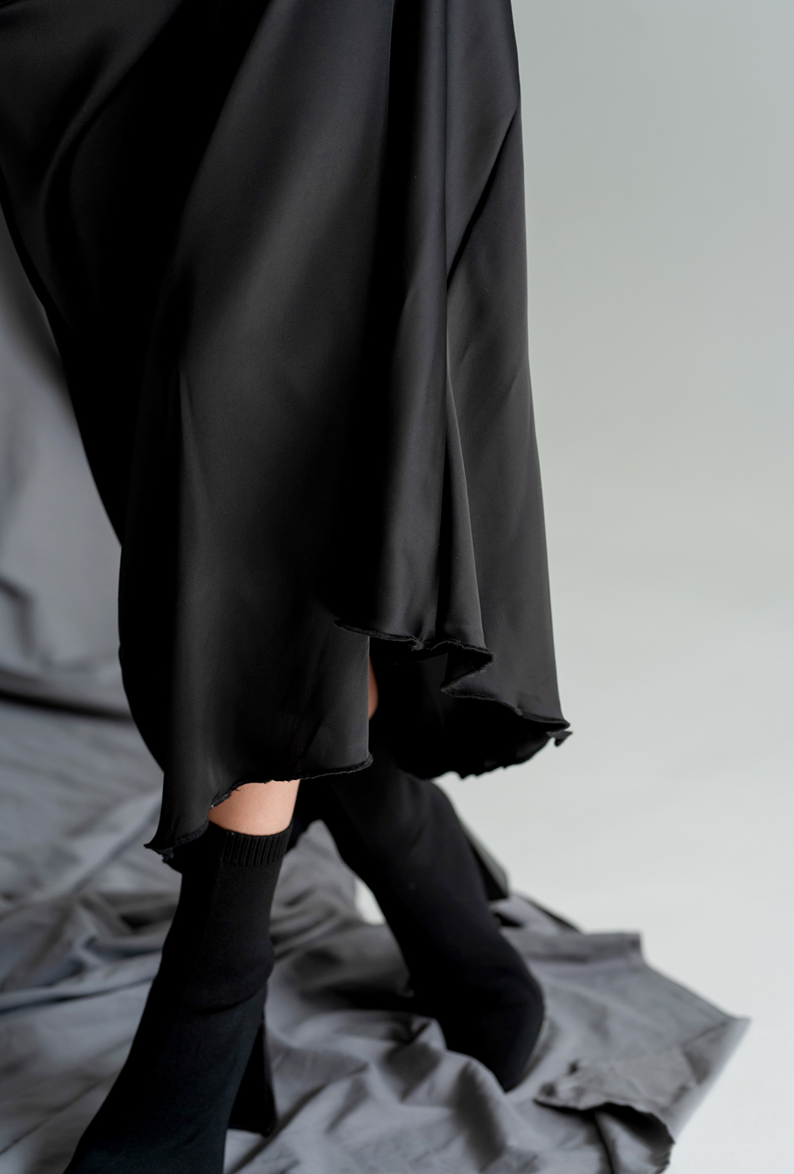 Чорна спідниця шовк максі —  904644. Maritel. Зображення 2