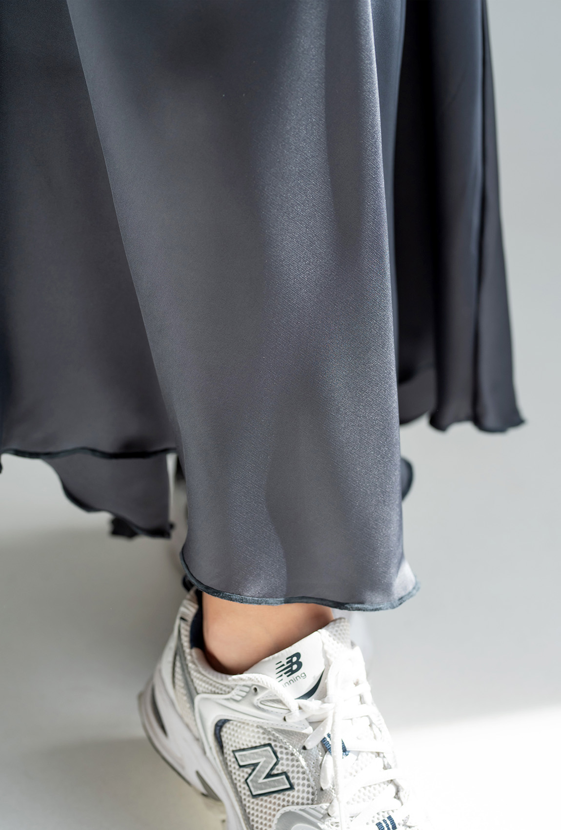 Графітова шовкова спідниця максі —  965856. Maritel. Зображення 3