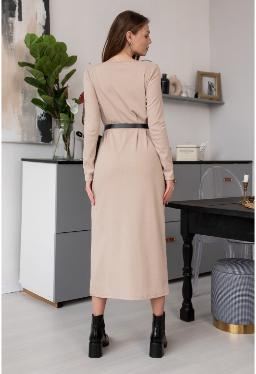 Бежевое платье в рубчик с длинным рукавом — 579522. Maritel. Изображенние 2 Бежевое платье в рубчик с длинным рукавом — 579522. Maritel. Изображенние 2