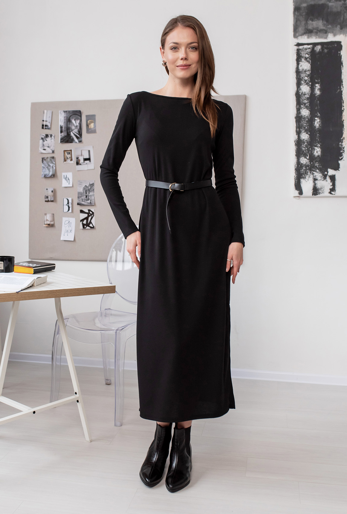 Чорна сукня в рубчик з довгим рукавом  —  395600. Maritel Чорна сукня в рубчик з довгим рукавом  —  395600. Maritel