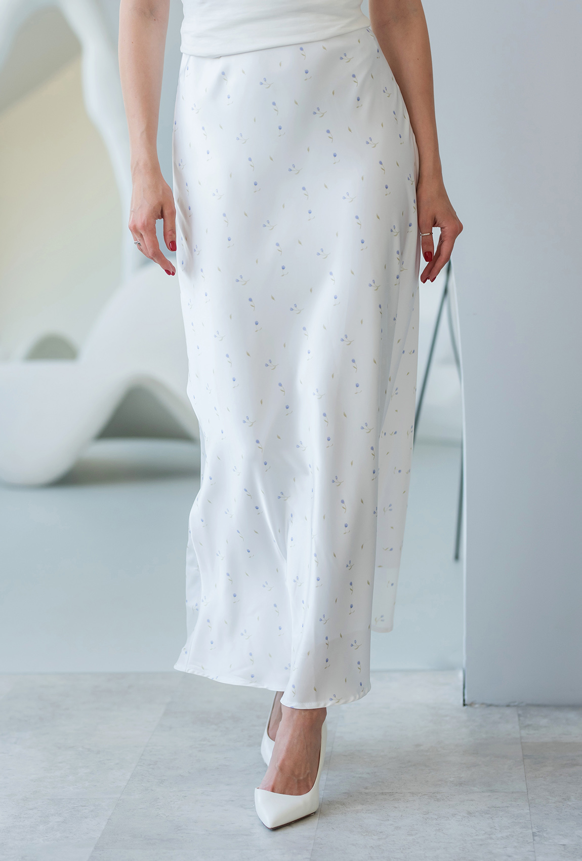 Шелковая белая юбка в цветок  —  693940. Maritel. Изображенние 3 Шелковая белая юбка в цветок  —  693940. Maritel. Изображенние 3