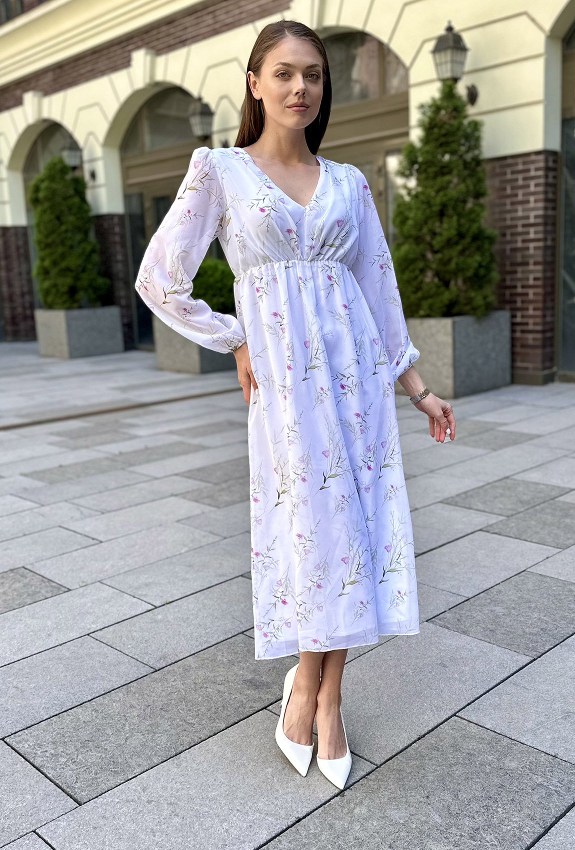 Молочное платье шифон с драпировкой —  675208. Maritel