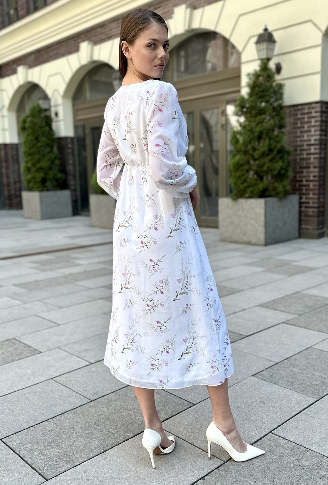 Молочное платье шифон с драпировкой —  675208. Maritel. Изображенние 1