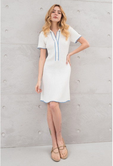 Молочное укороченное платье вязка с пуговицами. Maritel. Изображенние 3