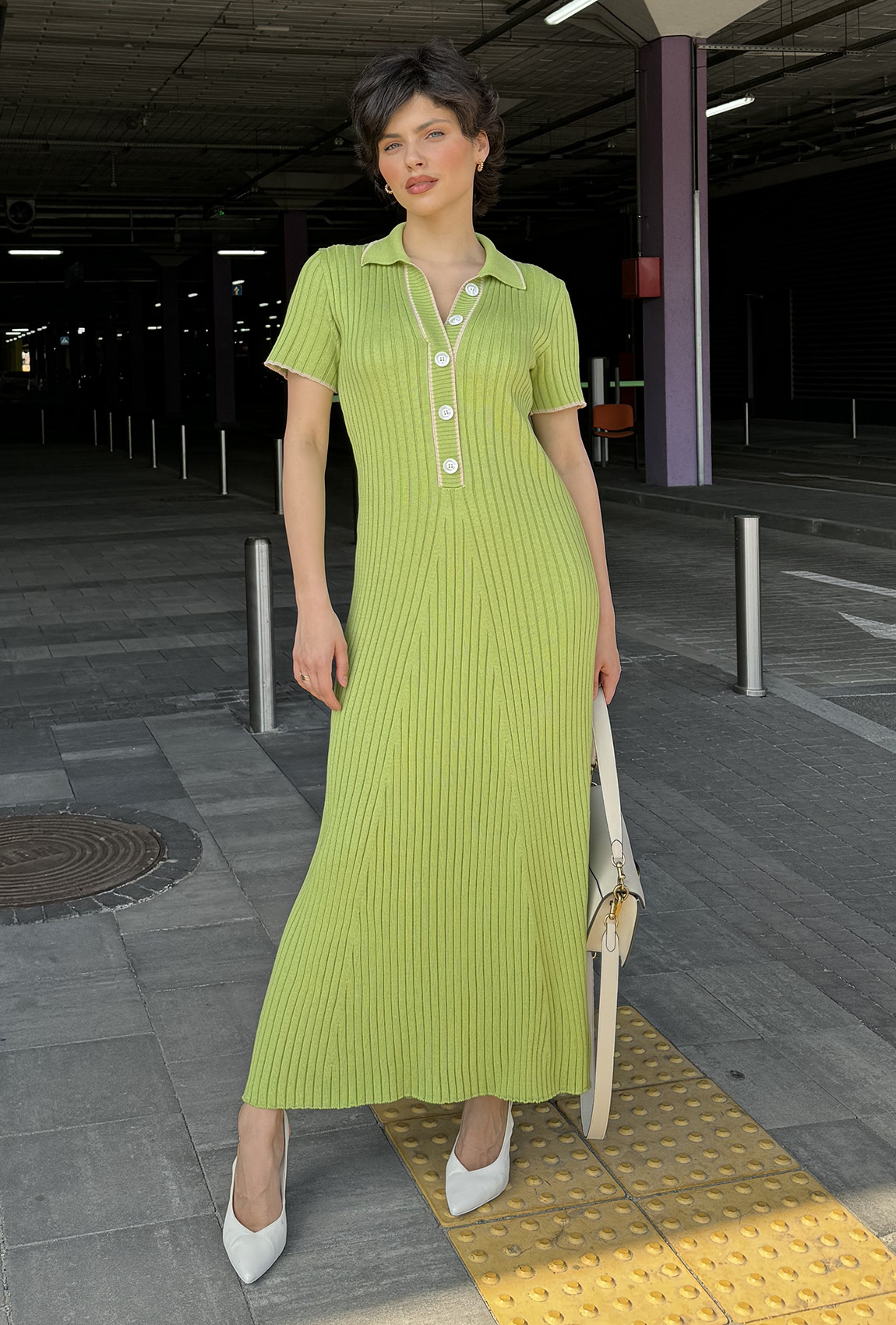 Платье вязка с пуговицами цвет яблоко —  534410. Maritel