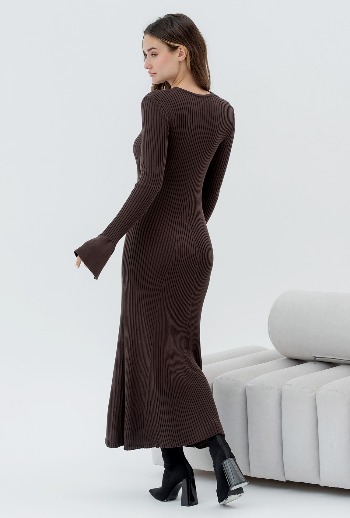 Шоколадное платье вязка с сердцем — 536385. Maritel. Изображенние 1 Шоколадное платье вязка с сердцем — 536385. Maritel. Изображенние 1