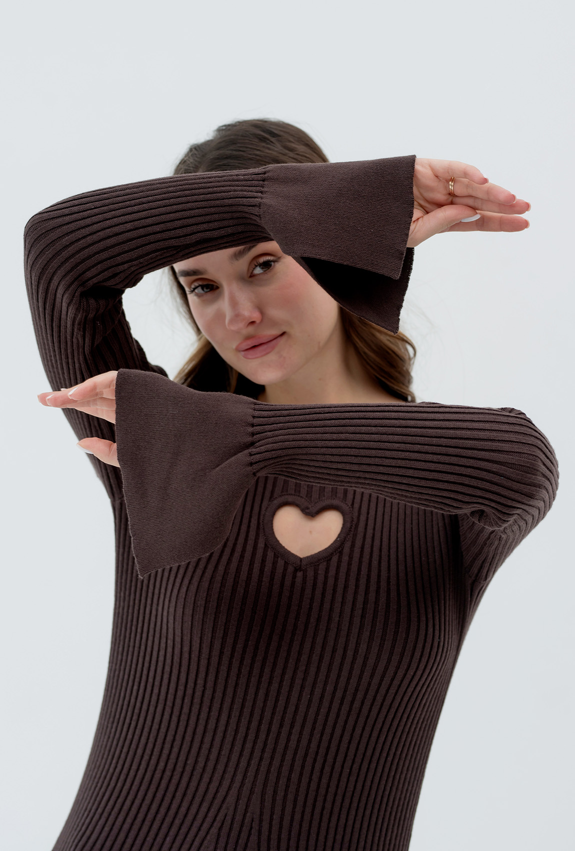 Шоколадное платье вязка с сердцем — 536385. Maritel. Изображенние 3 Шоколадное платье вязка с сердцем — 536385. Maritel. Изображенние 3