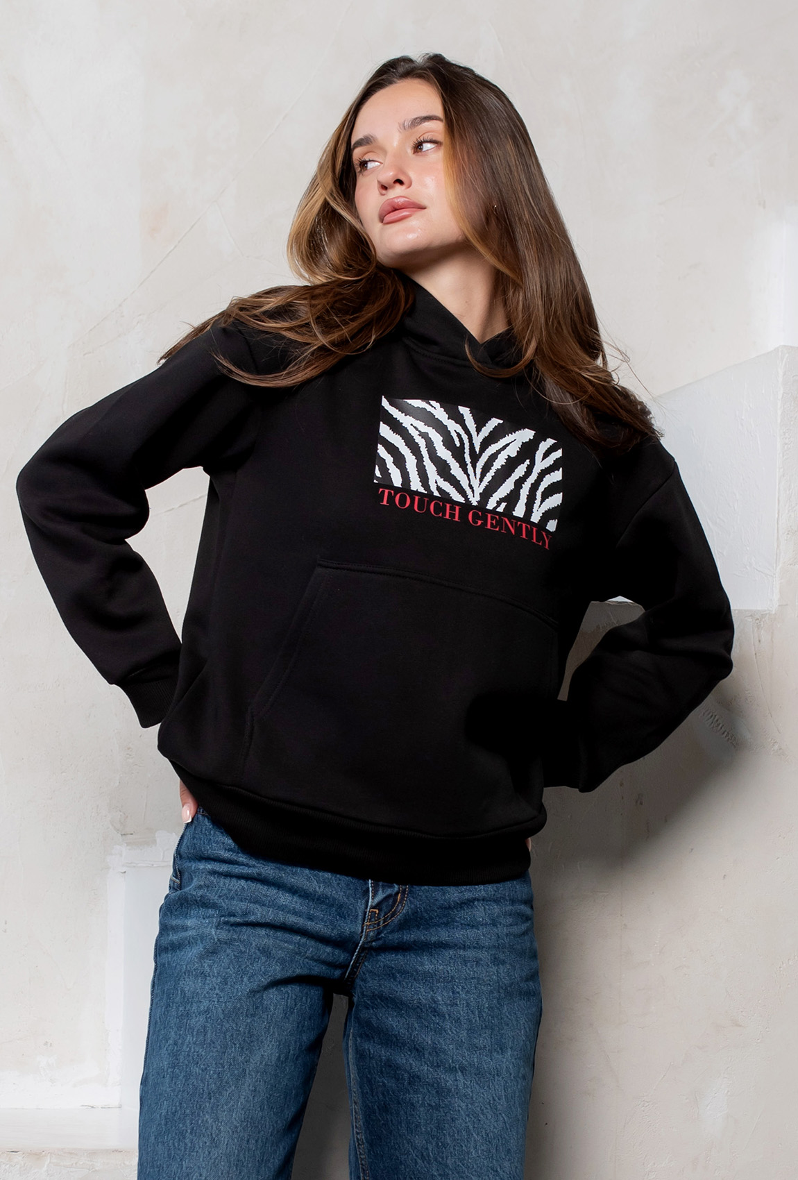 Черный худи футер Touch gently —  301205. Maritel
