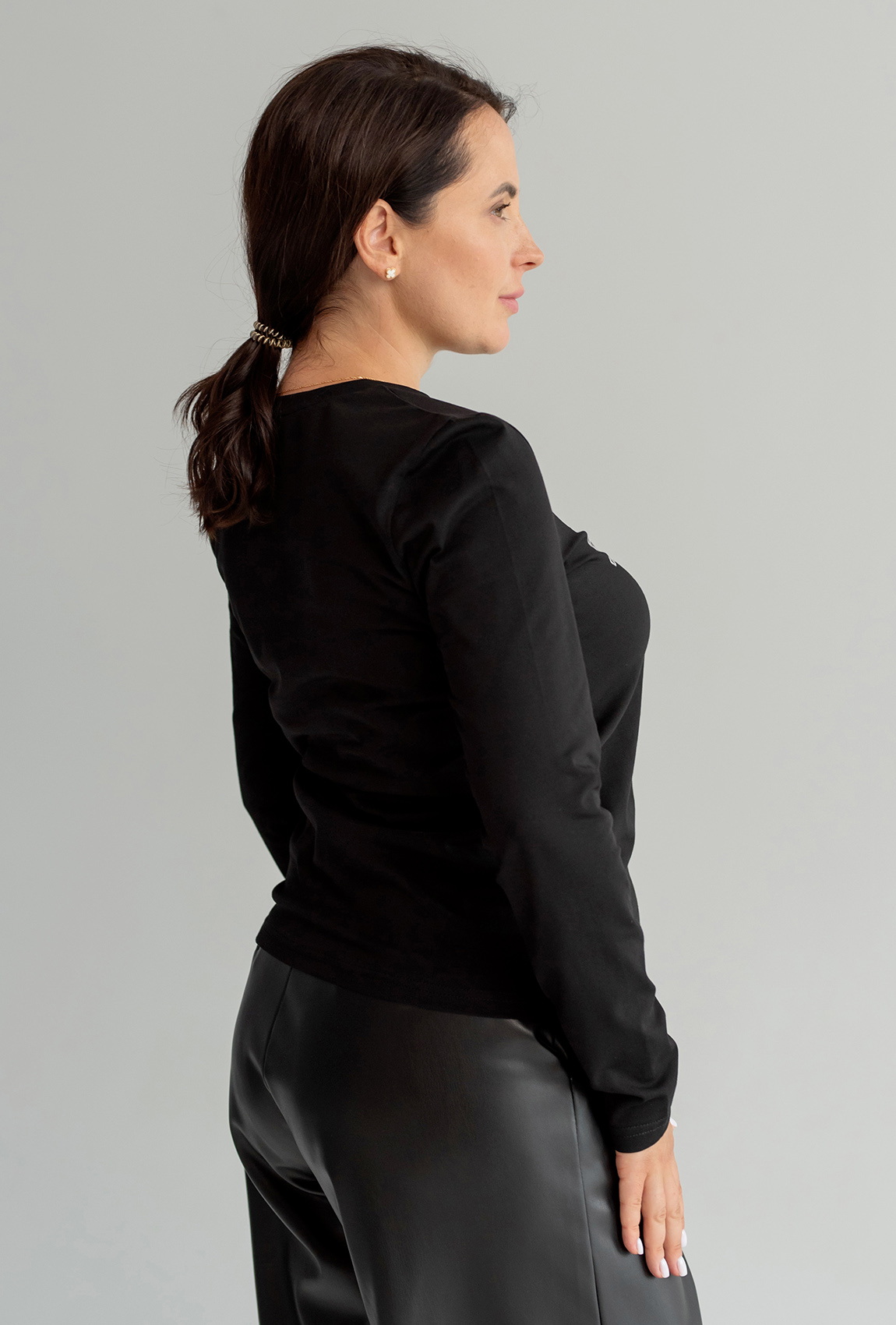 Черный лонгслив Perfect mood —  977376. Maritel. Изображенние 1 Черный лонгслив Perfect mood —  977376. Maritel. Изображенние 1