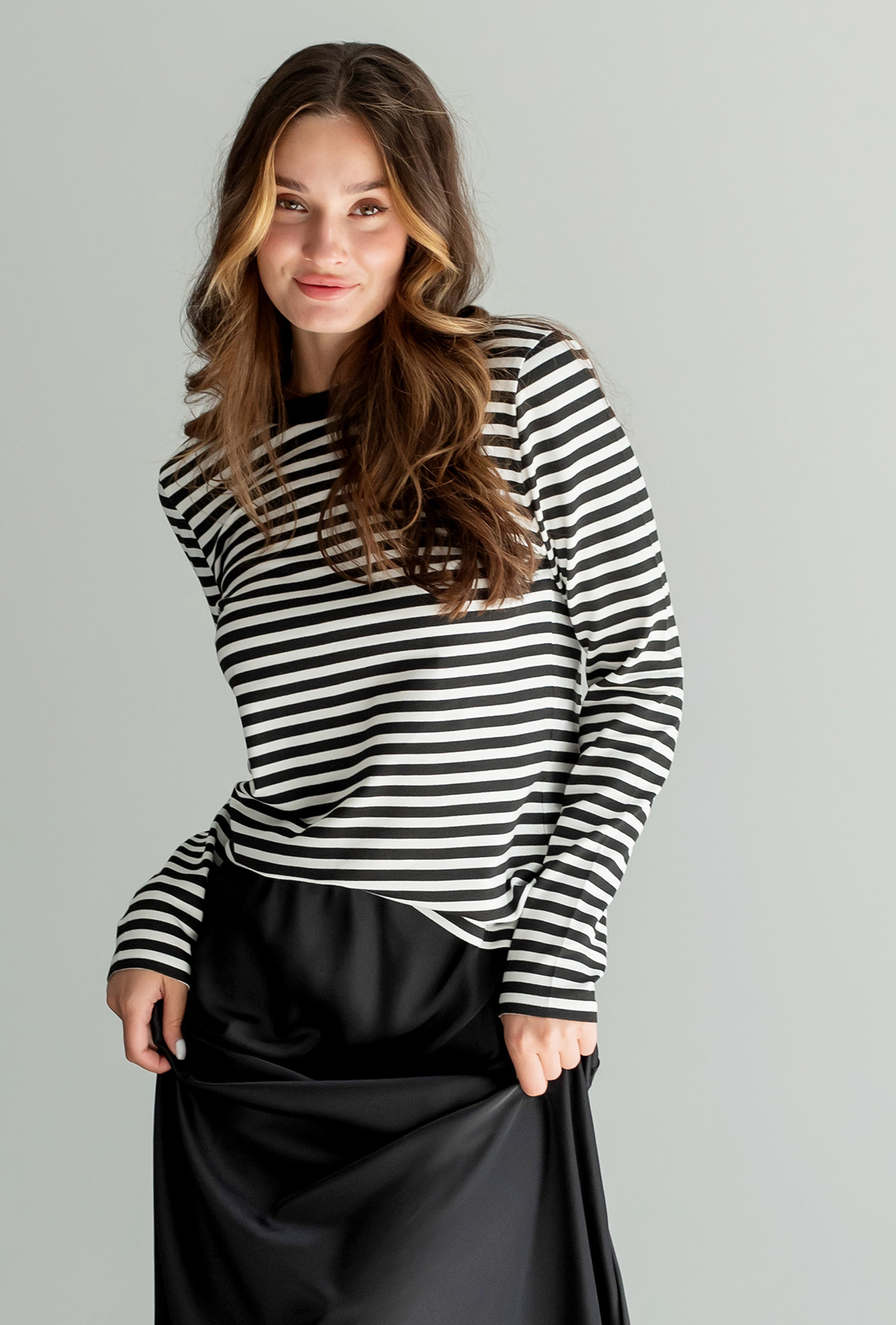 Лонгслив белый в черную полоску —  400389. Maritel