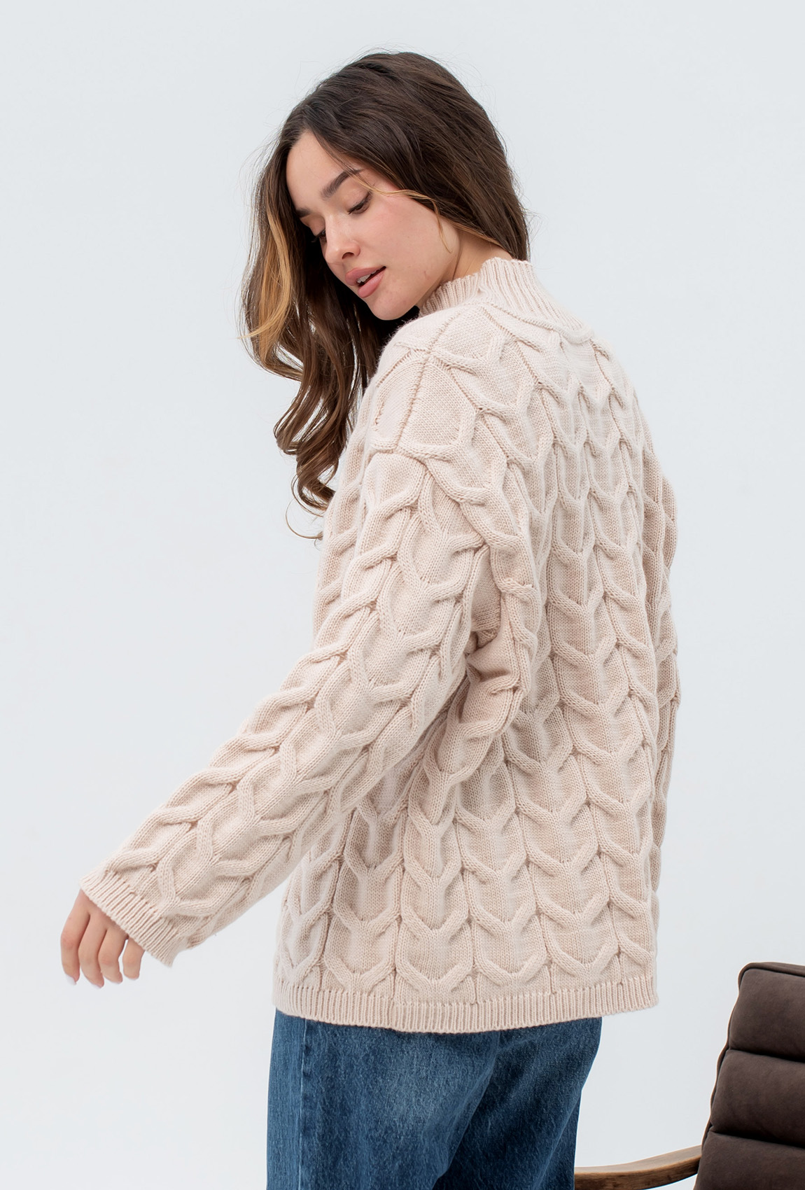 Пудровый вязаный свитер коса —  172130. Maritel. Изображенние 1