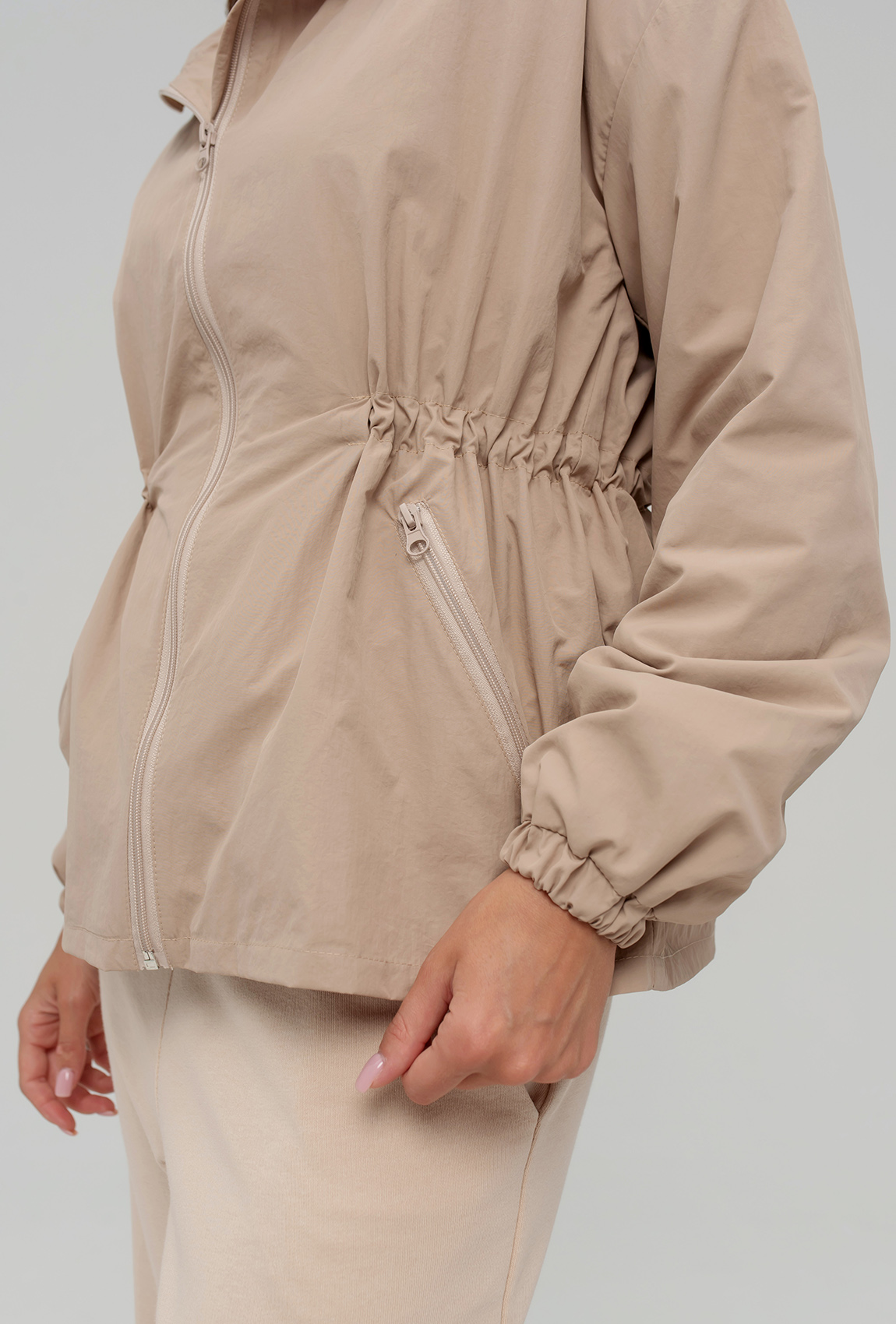 Бежевая куртка-ветровка —  797593. Maritel. Изображенние 2