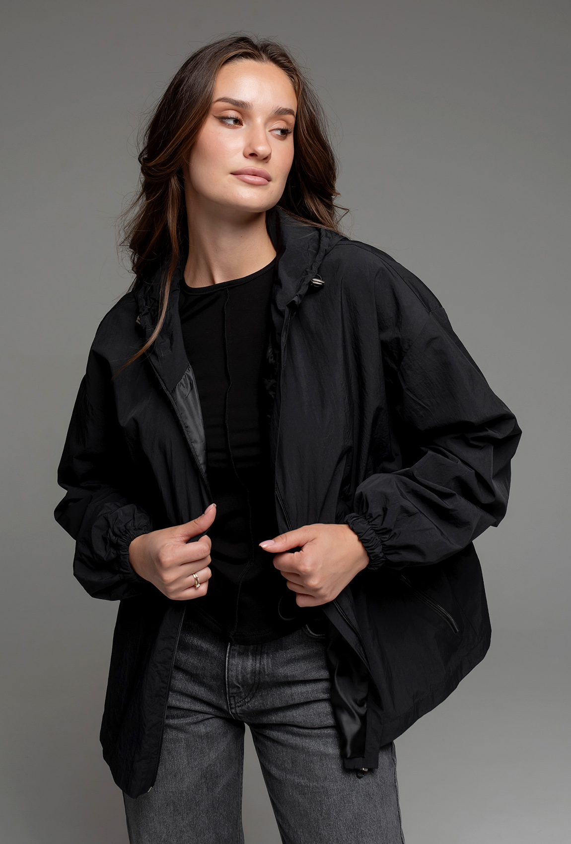 Черная куртка-ветровка —  562198. Maritel
