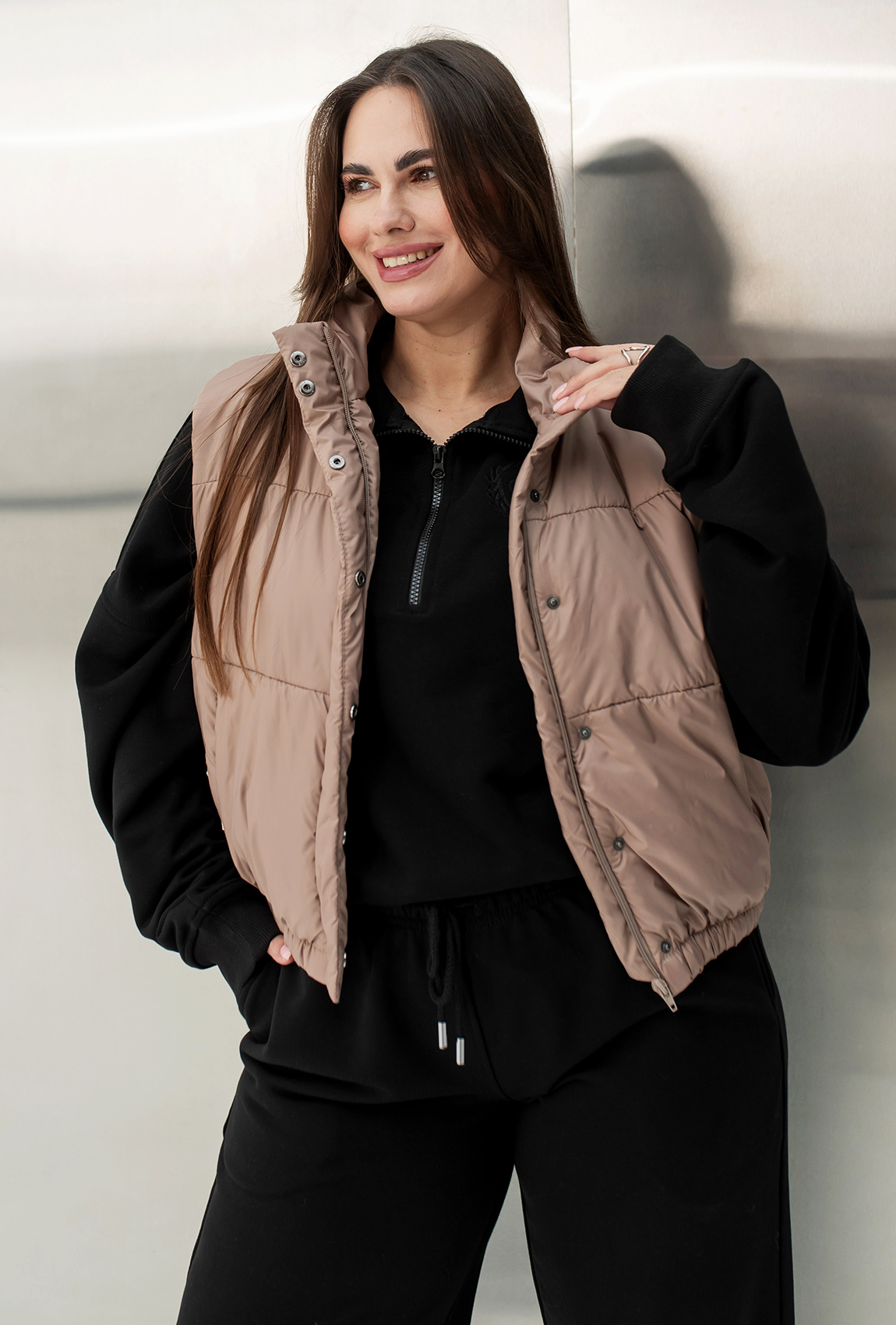 Укороченный жилет цвета капучино —  962929. Maritel