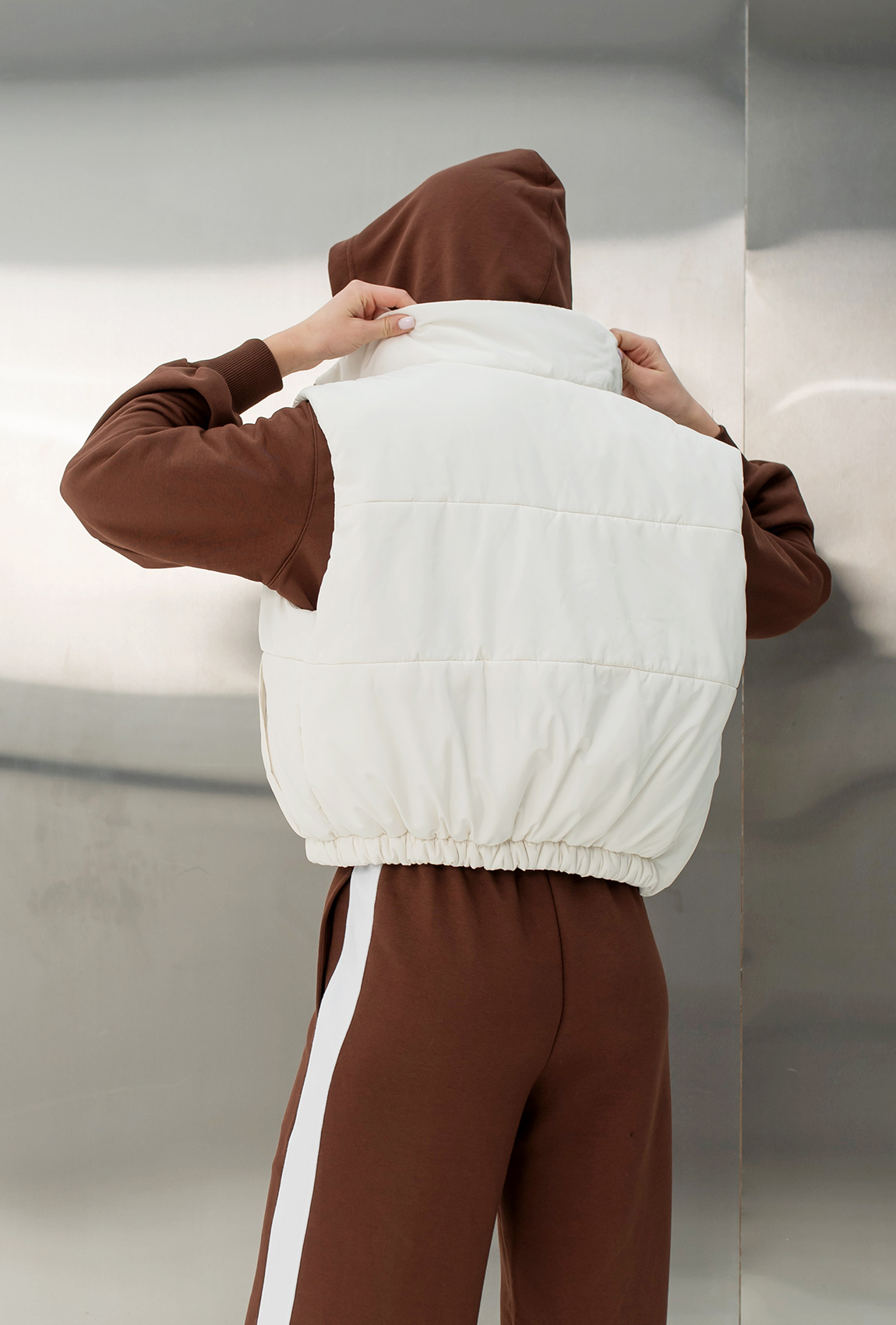 Молочний вкорочений жилет —  301295. Maritel. Зображення 2