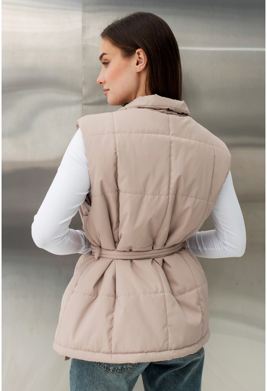 Бежевая весенняя жилетка —  525127. Maritel. Изображенние 2 Бежевая весенняя жилетка —  525127. Maritel. Изображенние 2