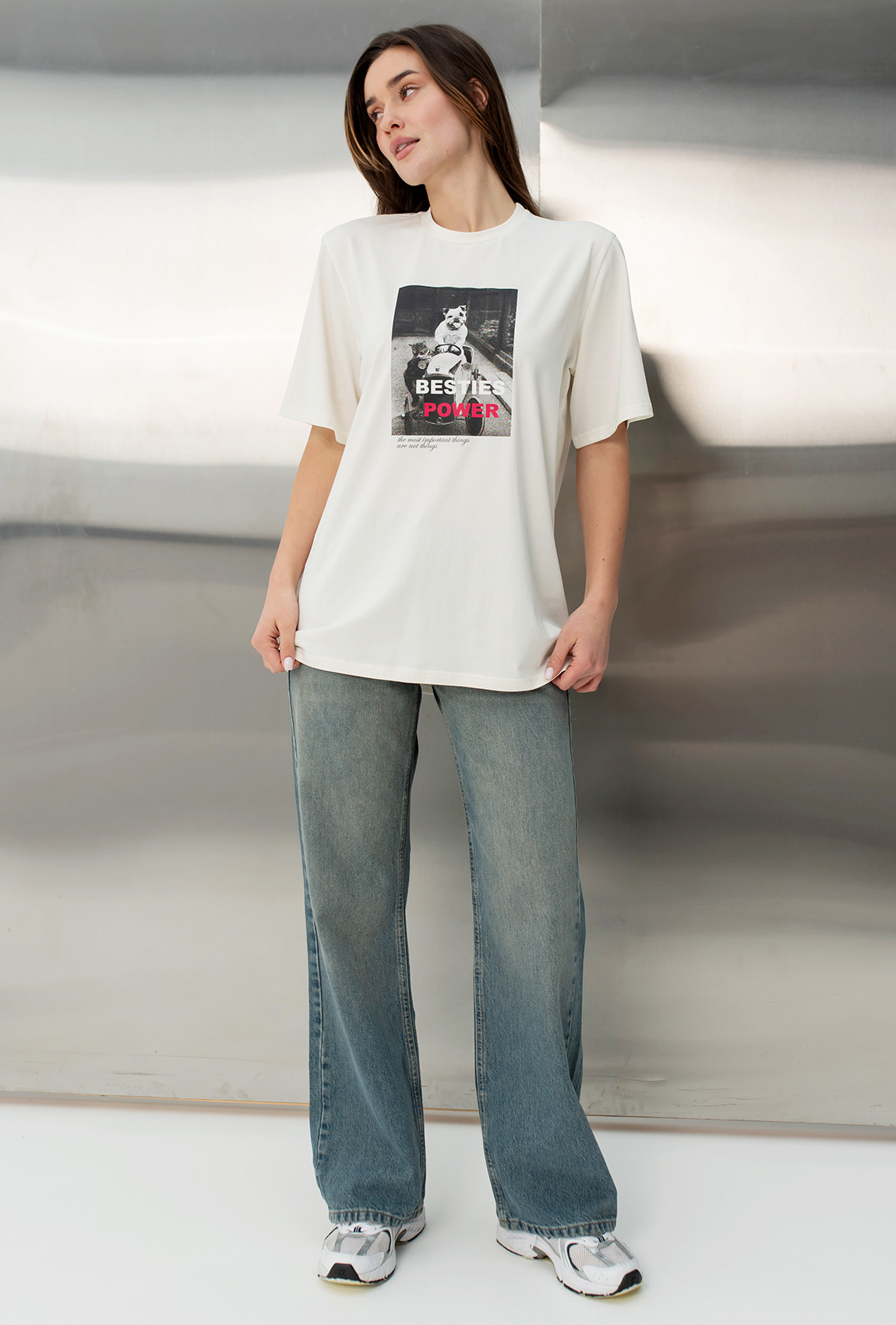 Молочная оверсайз футболка Besties power —  643284. Maritel. Изображенние 4