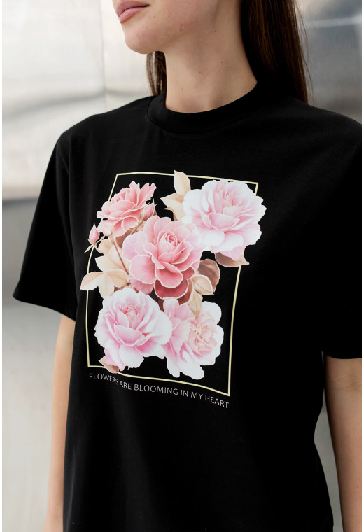 Чорна футболка квіти — 959624. Maritel. Зображення 4 Чорна футболка квіти — 959624. Maritel. Зображення 4