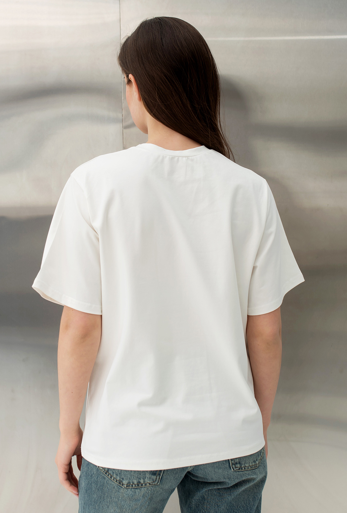 Молочная футболка цветы —  895117. Maritel. Изображенние 2 Молочная футболка цветы —  895117. Maritel. Изображенние 2