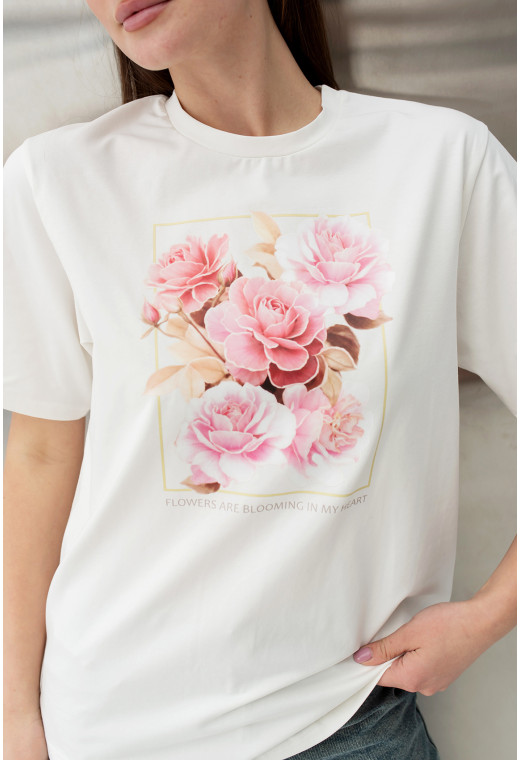 Молочная футболка цветы — 895117. Maritel. Изображенние 4 Молочная футболка цветы — 895117. Maritel. Изображенние 4