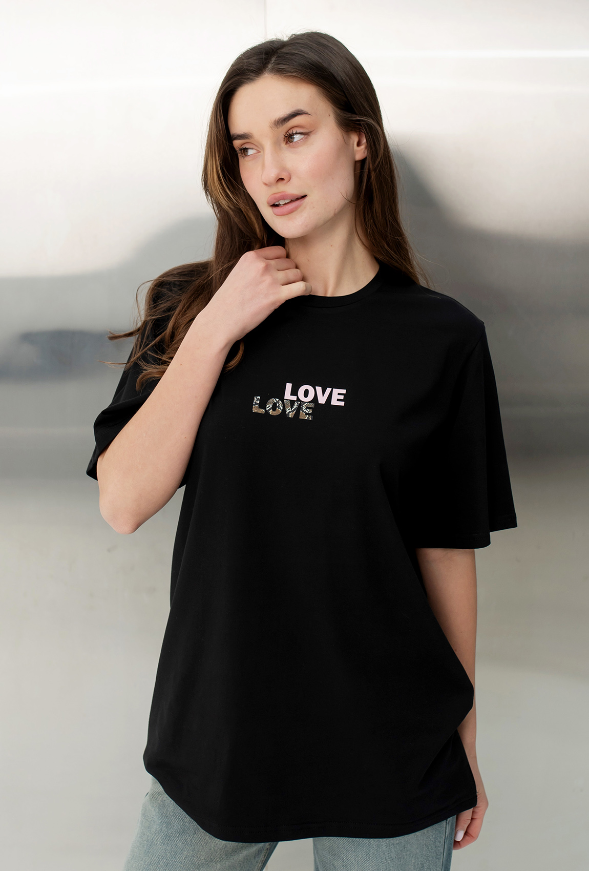 Черная футболка Love Love —  292401. Maritel