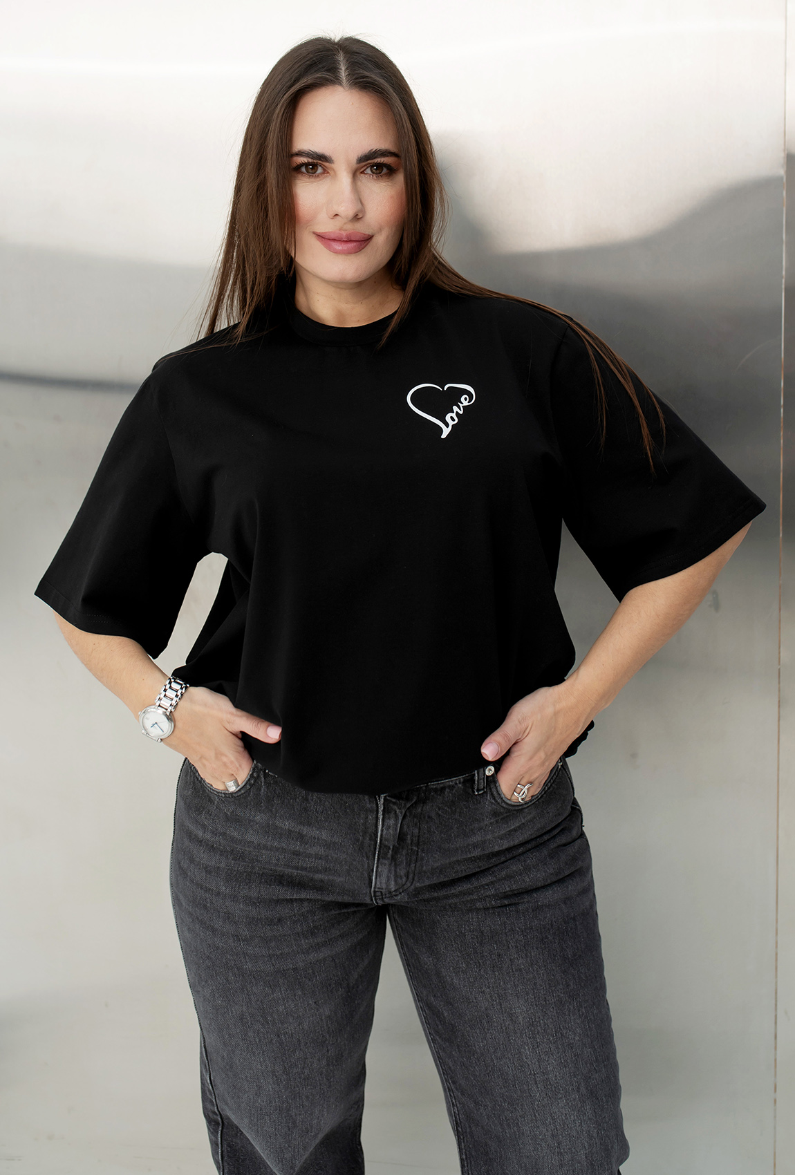 Черная футболка Love с сердцем —  458722. Maritel