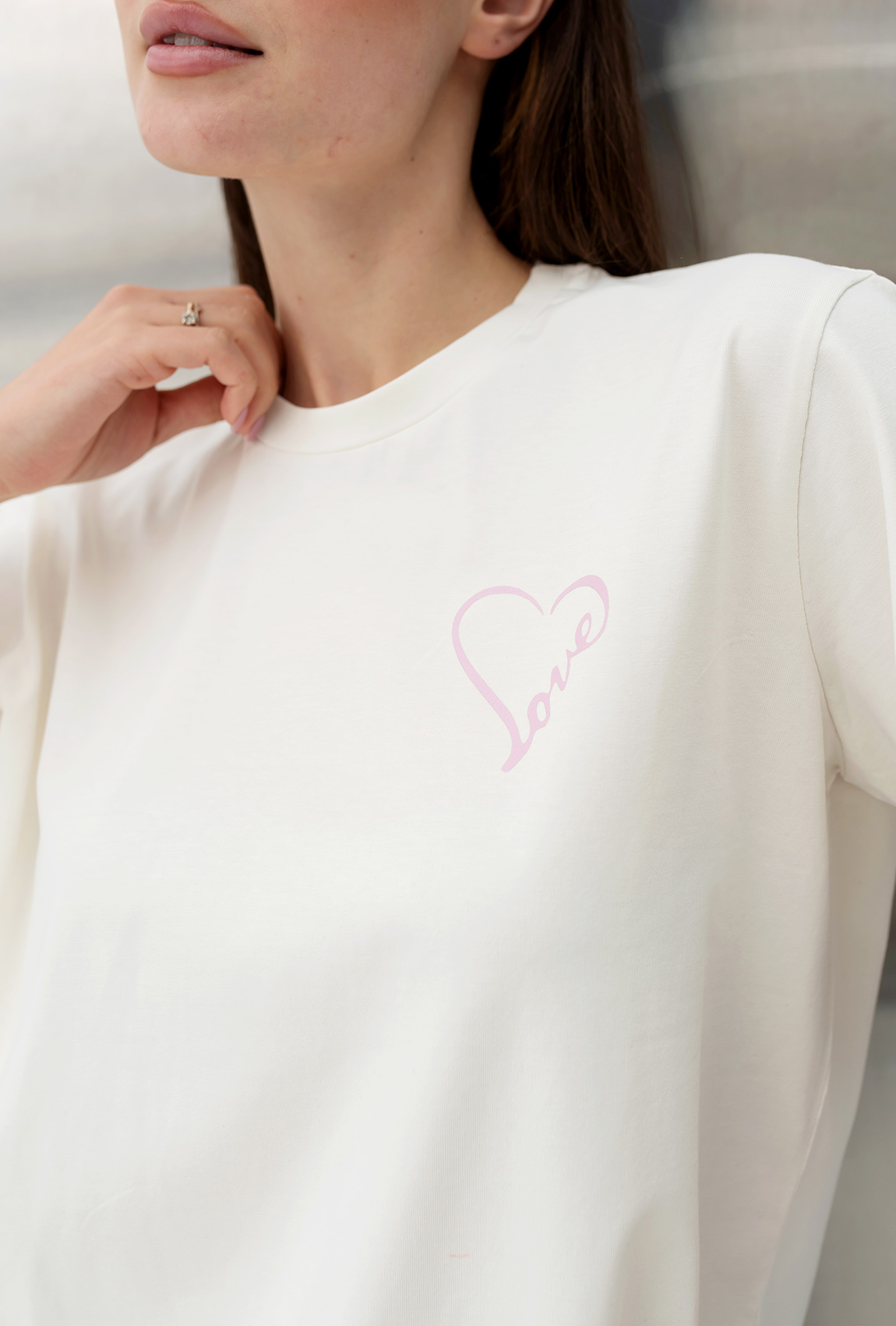 Молочная футболка Love с сердцем —  143147. Maritel. Изображенние 3 Молочная футболка Love с сердцем —  143147. Maritel. Изображенние 3