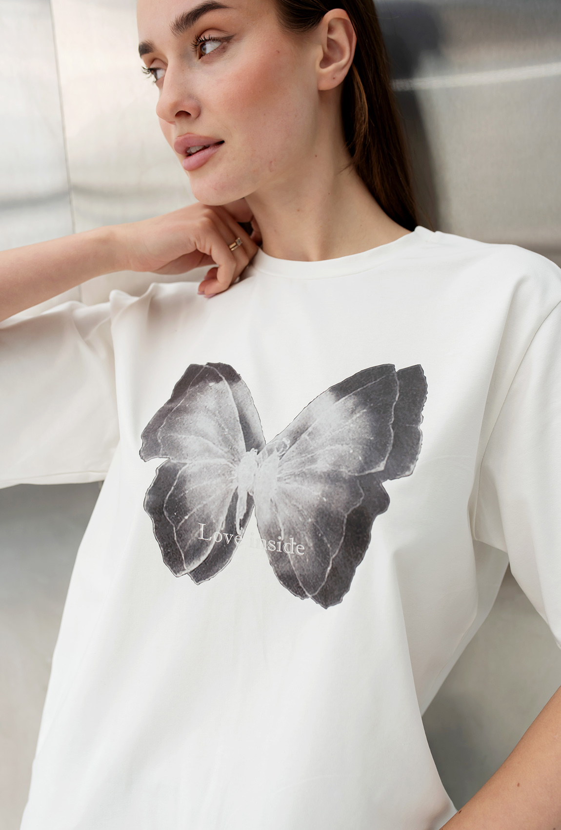 Молочная футболка бабочка — 639695. Maritel. Изображенние 4 Молочная футболка бабочка — 639695. Maritel. Изображенние 4