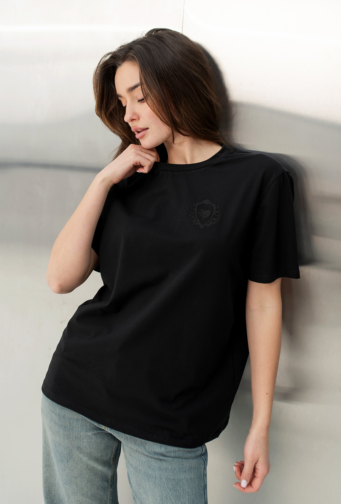 Чорна футболка з вишивкою Secret —  388518. Maritel