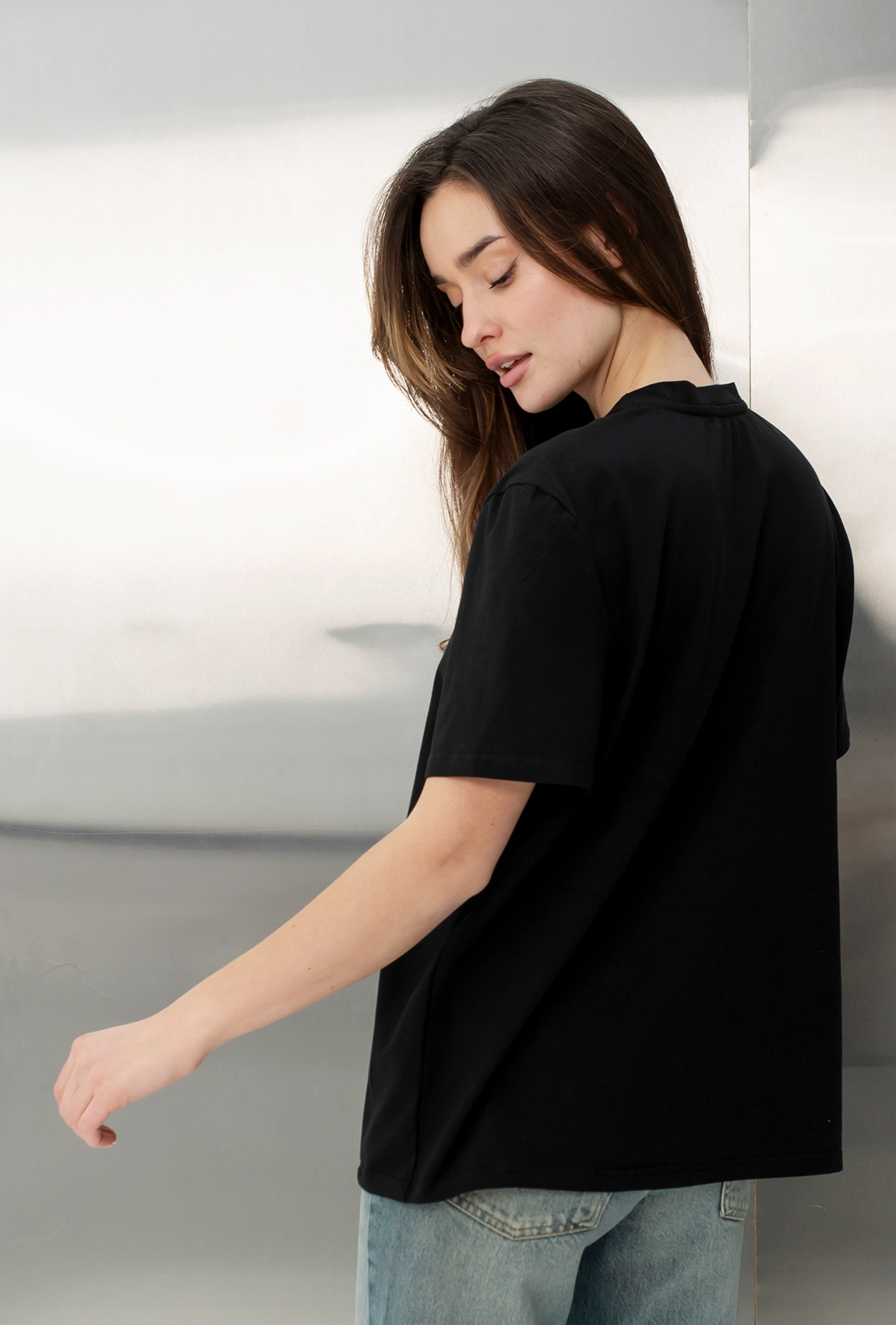 Чорна футболка з вишивкою Secret —  388518. Maritel. Зображення 2