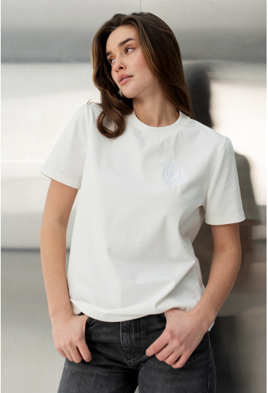 Молочная футболка с вышивкой Secret. Maritel. Изображенние 4